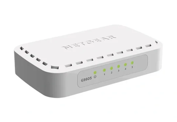 NETGEAR GS605 - 5-porttinen hallitsematon kytkin, muovikotelo