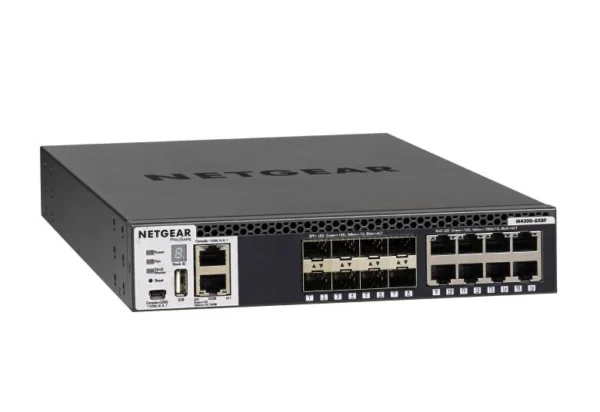 NETGEAR M4300-8X8F - hallittava 10G-verkkokytkin